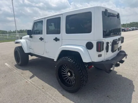 More photos of 2015 Jeep Wrangler Unlimited Sahara at Braden Cadillac GMC, OH