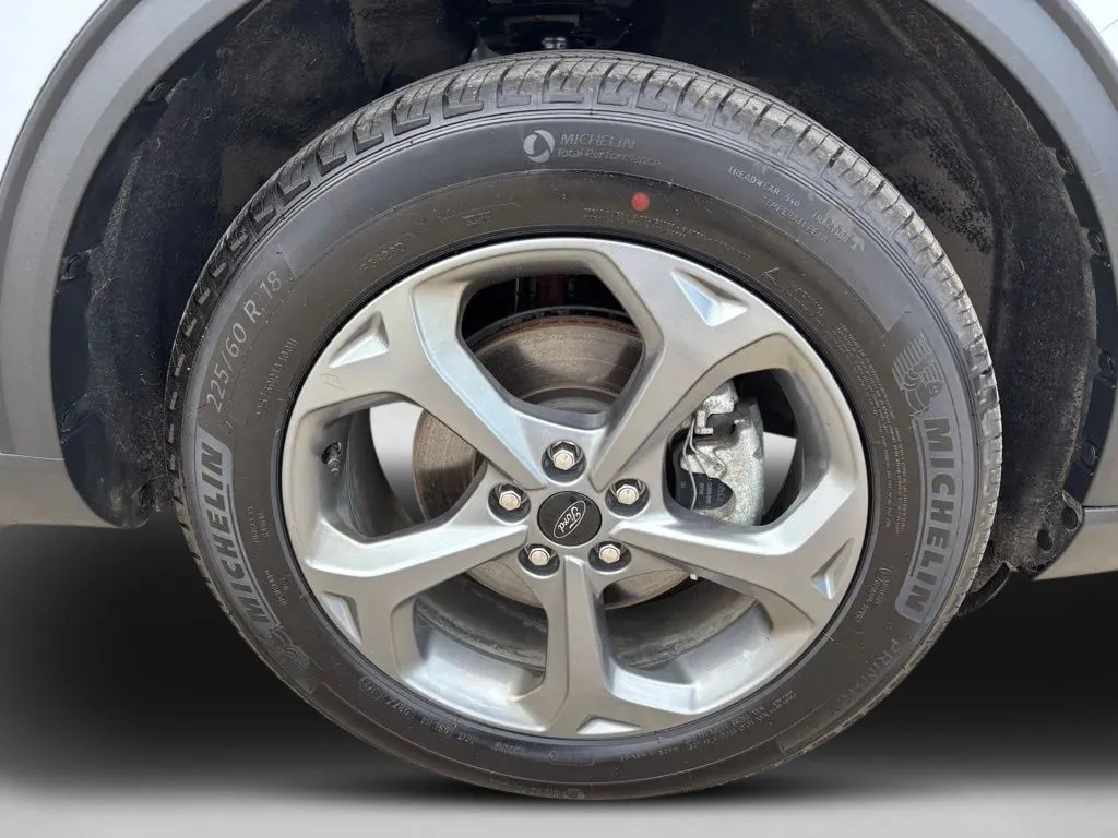 Ford Escape photo 9