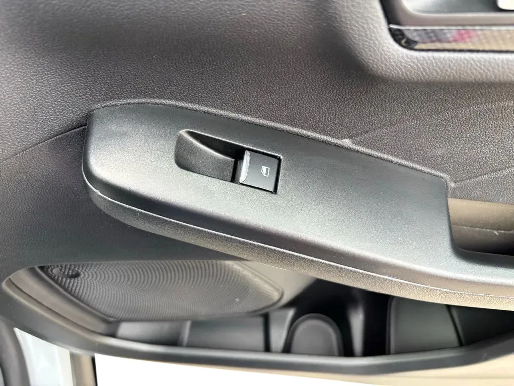 Ford Escape photo 29