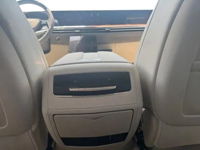 2026 Cadillac Escalade Platinum Luxury - Photo 25
