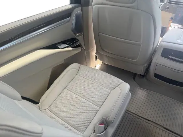 2026 Cadillac Escalade Platinum Luxury - Photo 23