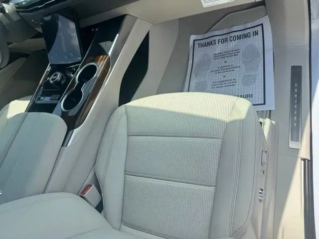 2026 Cadillac Escalade Platinum Luxury - Photo 15