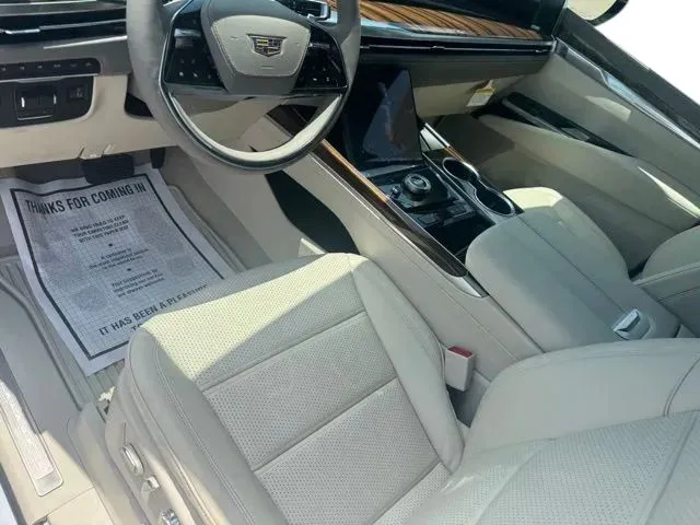 2026 Cadillac Escalade Platinum Luxury - Photo 10