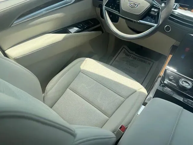 2026 Cadillac Escalade Platinum Luxury - Photo 27