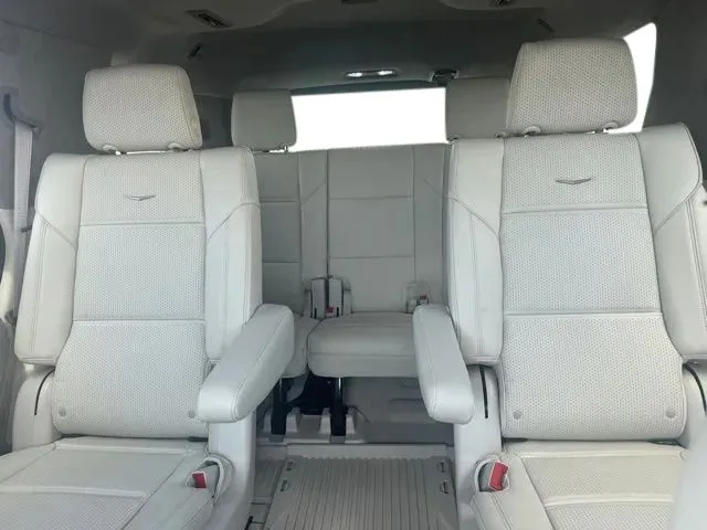 2026 Cadillac Escalade Platinum Luxury - Photo 19