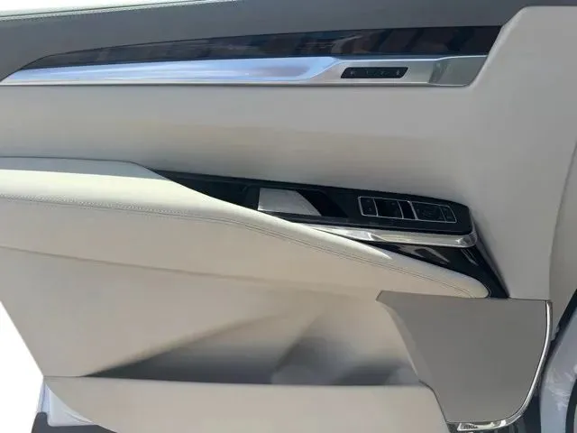 2026 Cadillac Escalade Platinum Luxury - Photo 12