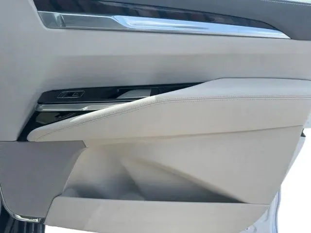 2026 Cadillac Escalade Platinum Luxury - Photo 16