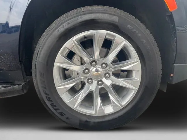 Chevrolet Suburban photo 32