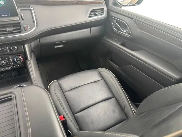 Chevrolet Suburban photo 21