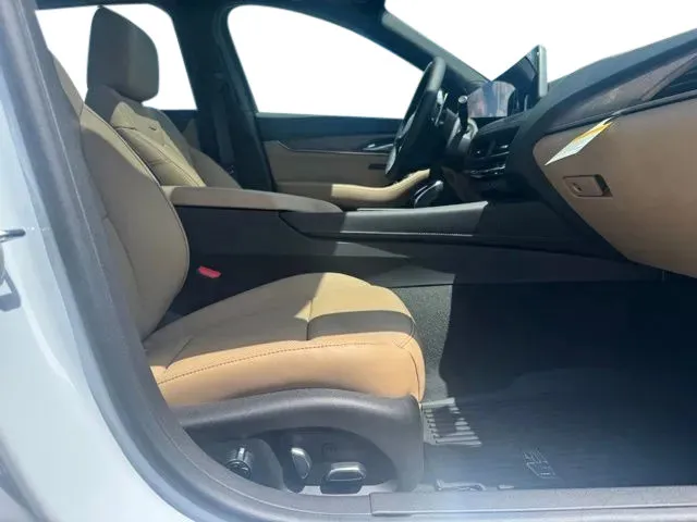 Cadillac CT5 photo 13