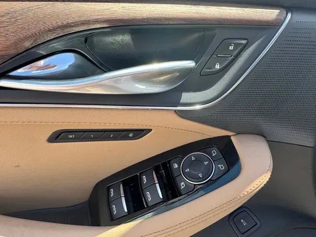 Cadillac CT5 photo 12