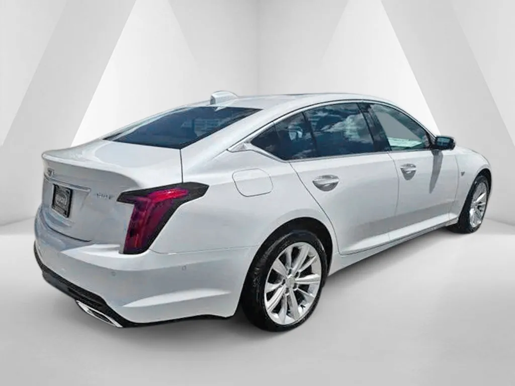 Cadillac CT5 photo 7