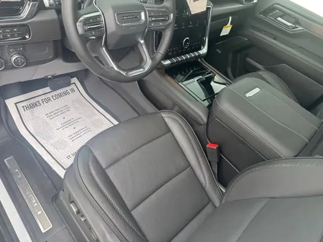 GMC Yukon XL photo 10