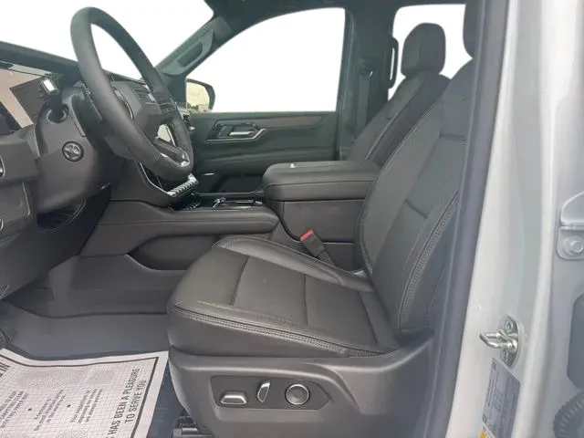 GMC Yukon XL photo 9