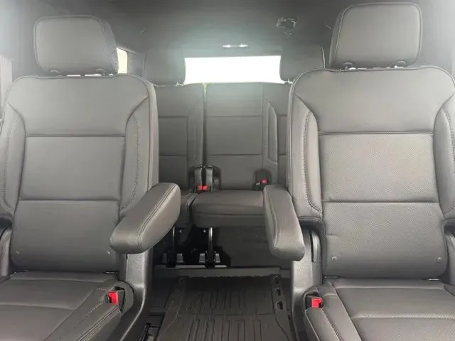 GMC Yukon XL photo 19
