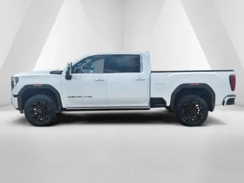 More photos of 2026 GMC Sierra 2500HD Denali Ultimate at Braden Cadillac GMC, OH
