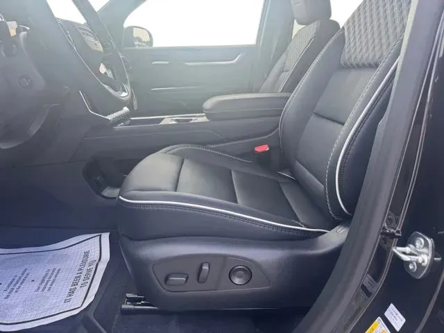 GMC Acadia photo 9