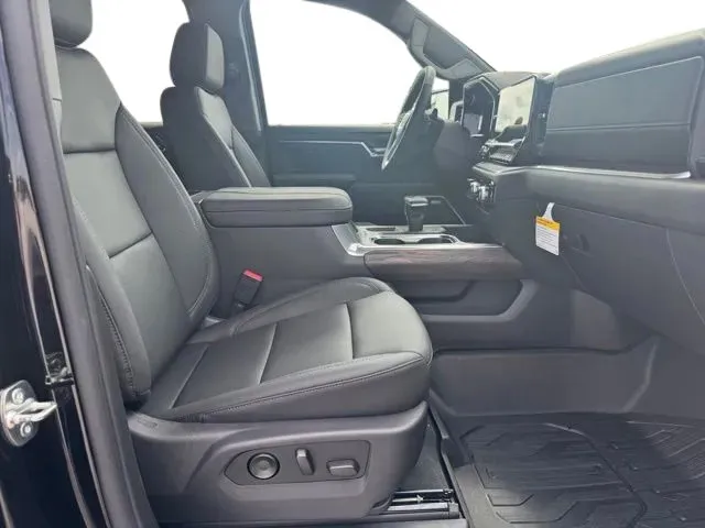 GMC Sierra photo 13