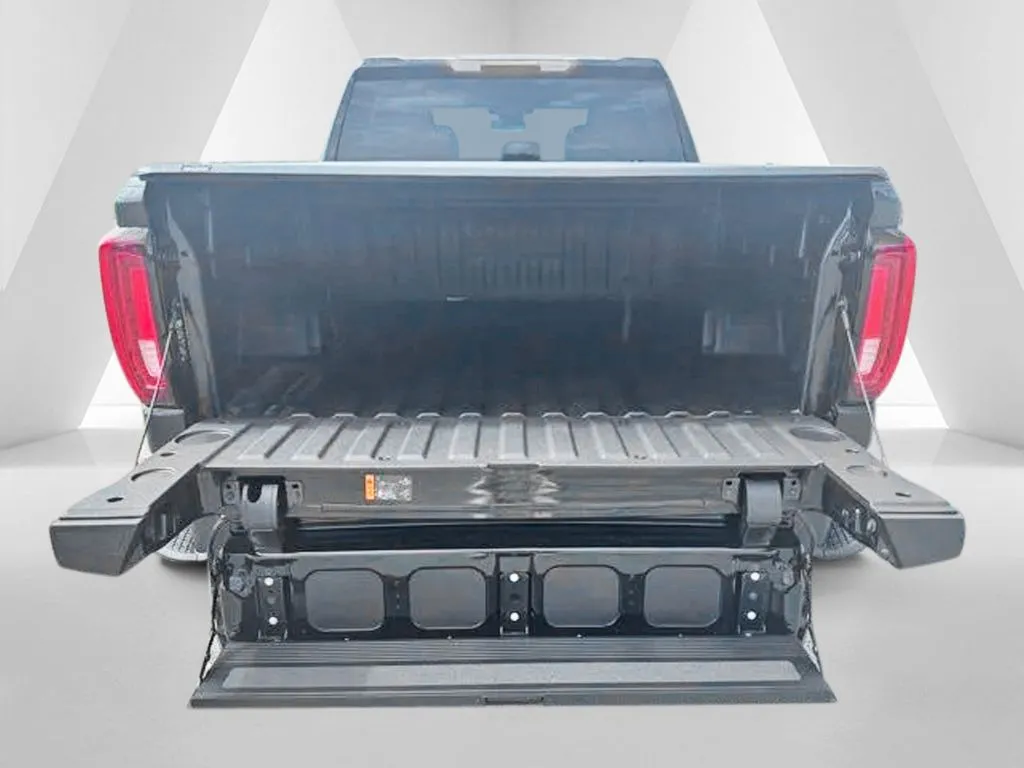 2026 GMC Sierra 1500 SLT - Photo 32