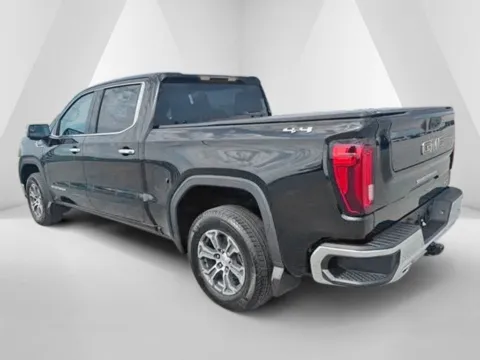 More photos of 2026 GMC Sierra 1500 SLT at Braden Cadillac GMC, OH