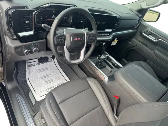 2026 GMC Sierra 1500 SLT - Photo 10