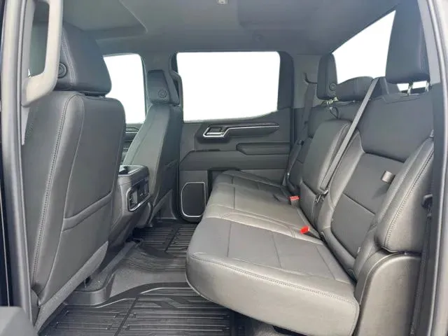 GMC Sierra photo 17