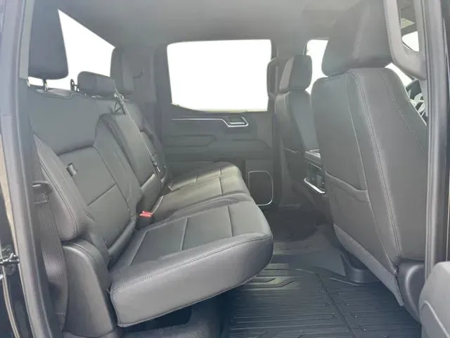 GMC Sierra photo 16