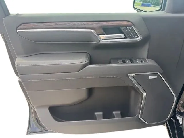 2026 GMC Sierra 1500 SLT - Photo 11