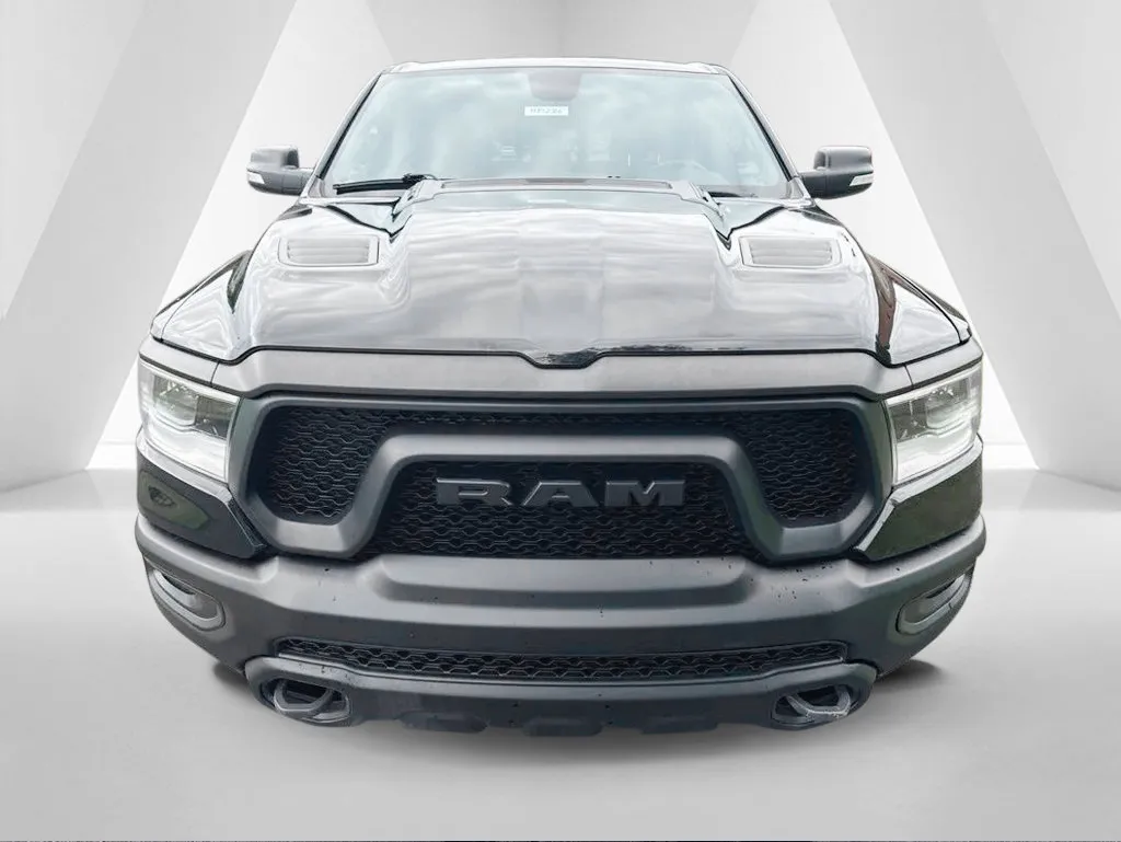 Ram 1500 photo 2