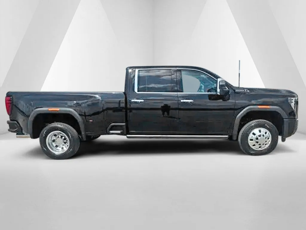 GMC Sierra photo 8