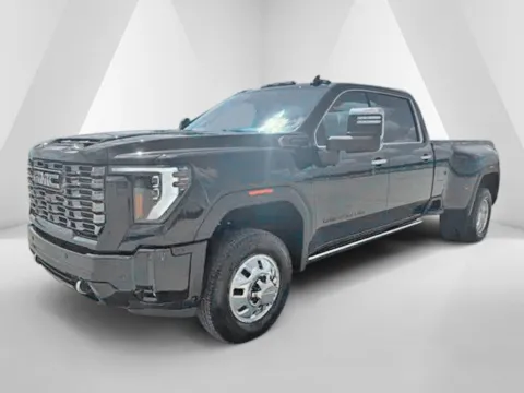 More photos of 2026 GMC Sierra 3500 HD Denali Ultimate at Braden Cadillac GMC, OH