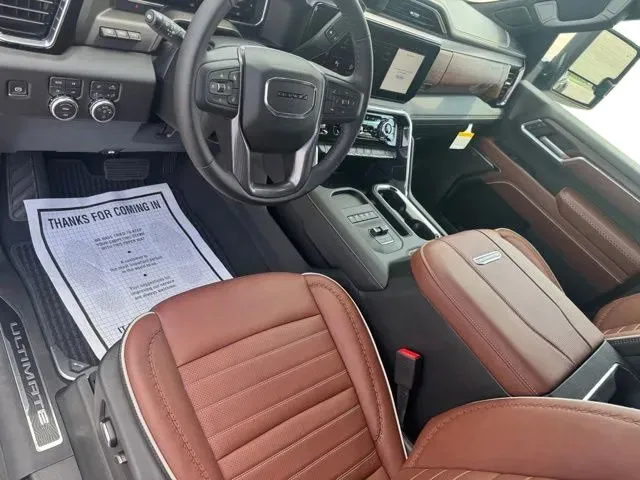 GMC Sierra photo 10