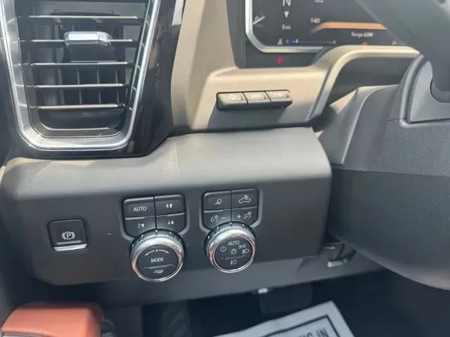 GMC Sierra photo 23