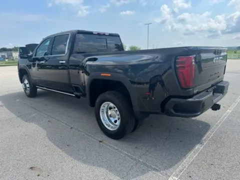 More photos of 2026 GMC Sierra 3500HD Denali Ultimate at Braden Cadillac GMC, OH