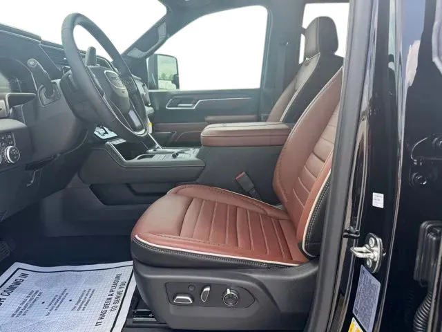 GMC Sierra photo 9
