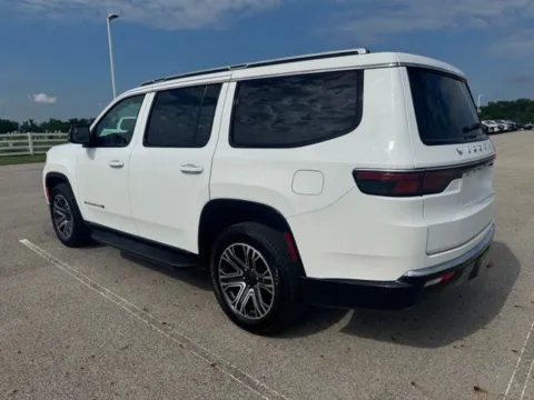 More photos of 2024 Jeep Wagoneer Series II at Braden Cadillac GMC, OH