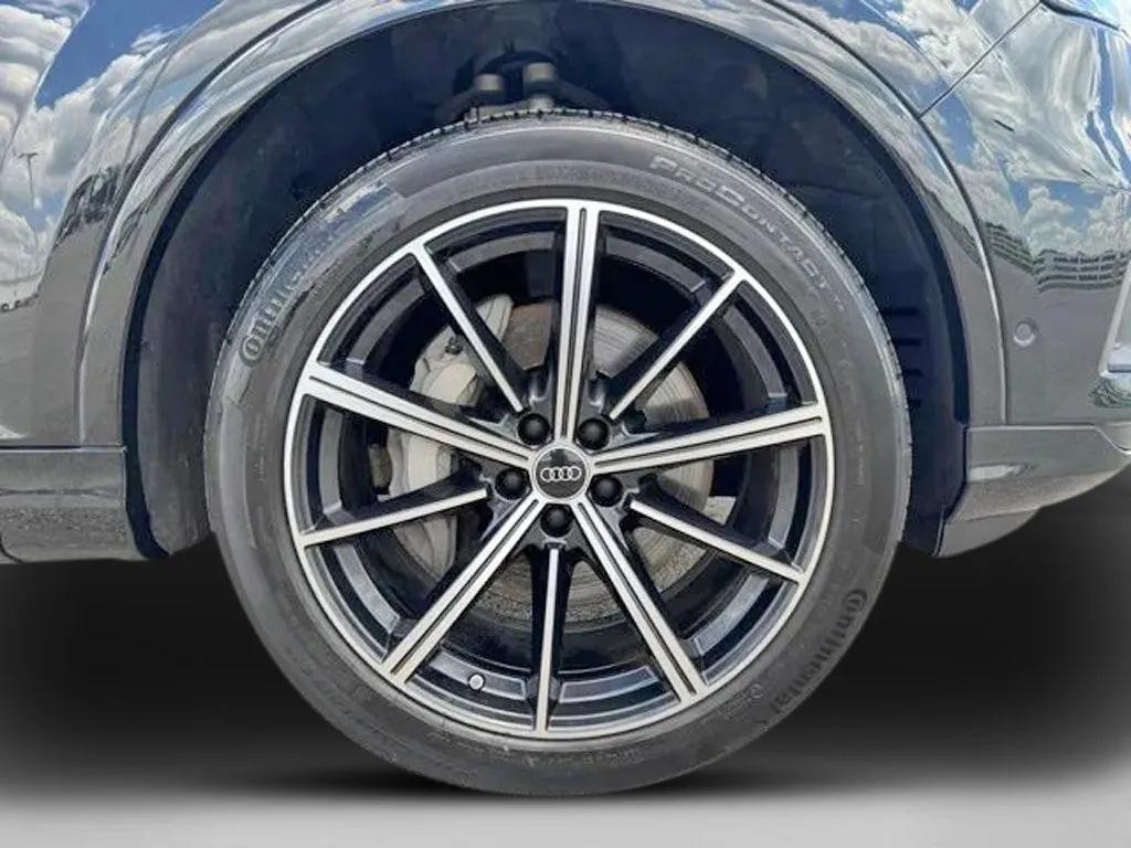 Audi Q7 photo 33