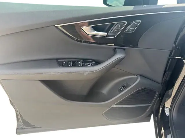 Audi Q7 photo 12