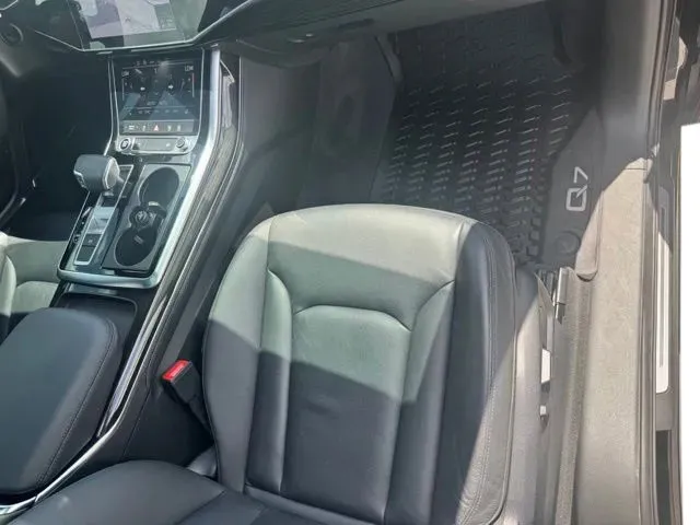 Audi Q7 photo 16