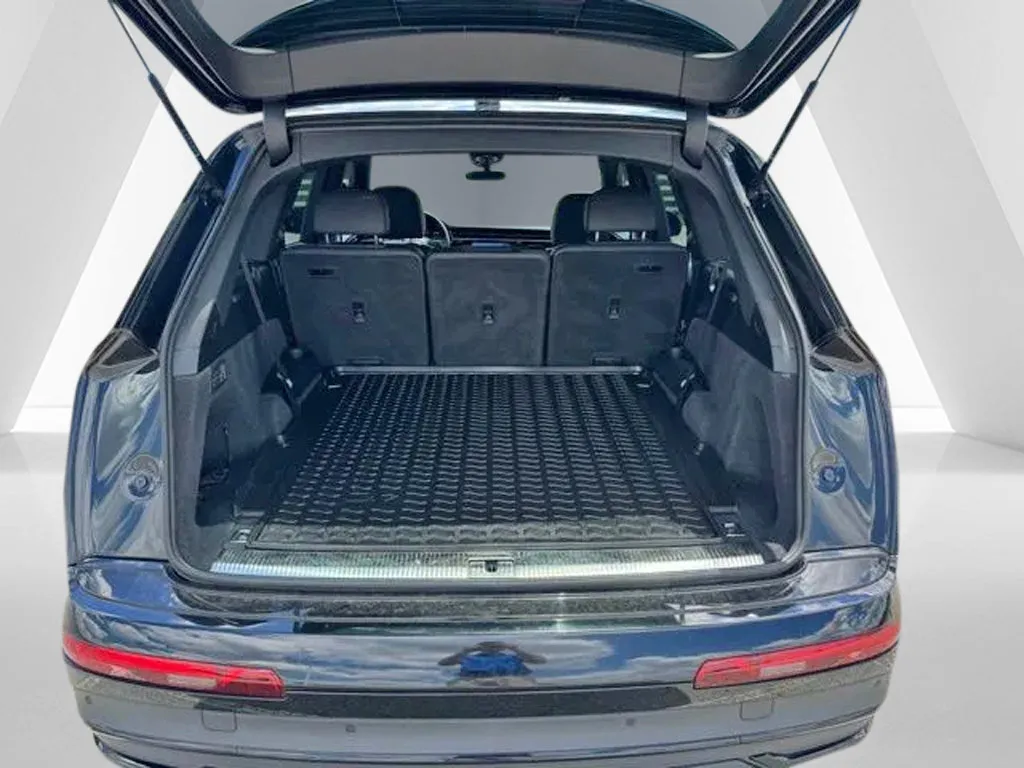 Audi Q7 photo 32