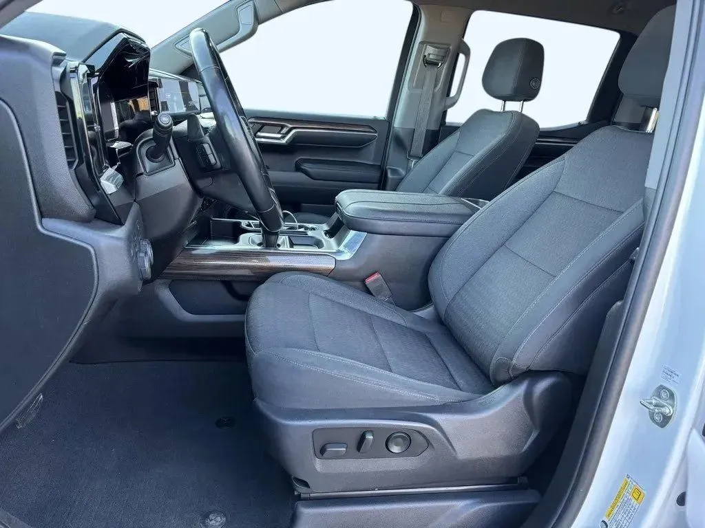 2023 Chevrolet Silverado 1500 RST - Photo 25