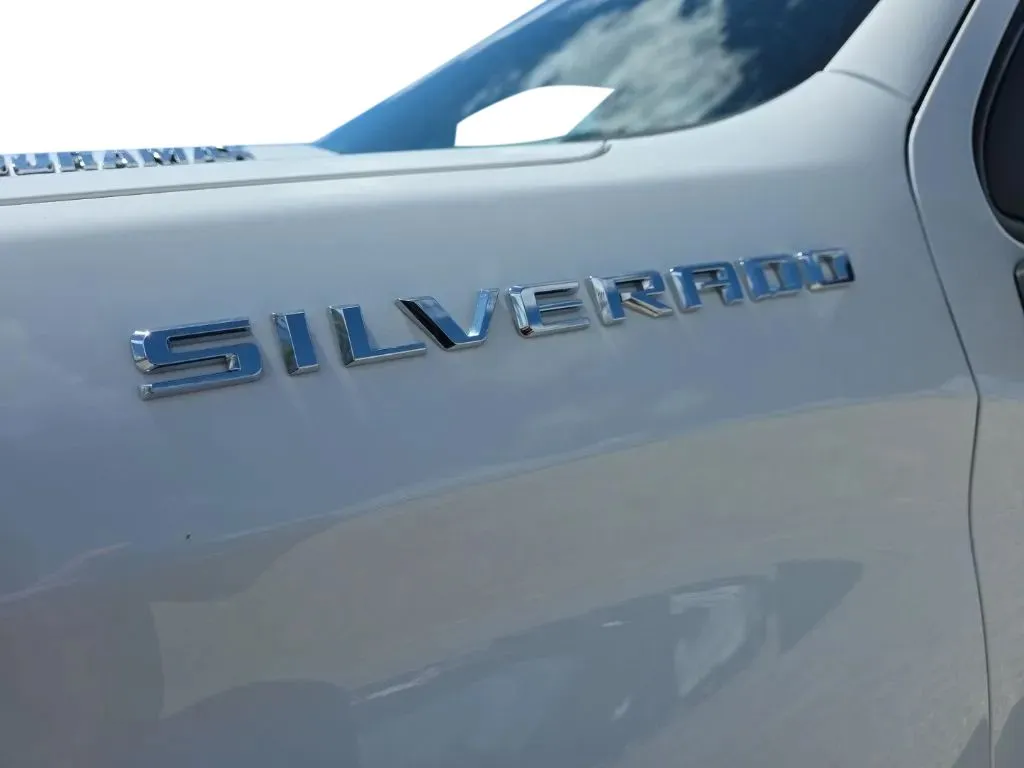 2023 Chevrolet Silverado 1500 RST - Photo 10