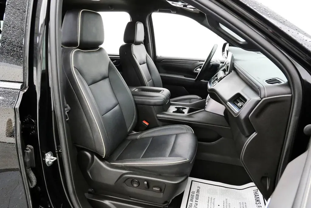 GMC Yukon XL photo 14