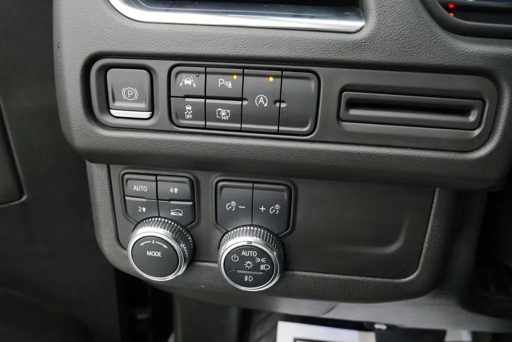 GMC Yukon XL photo 23