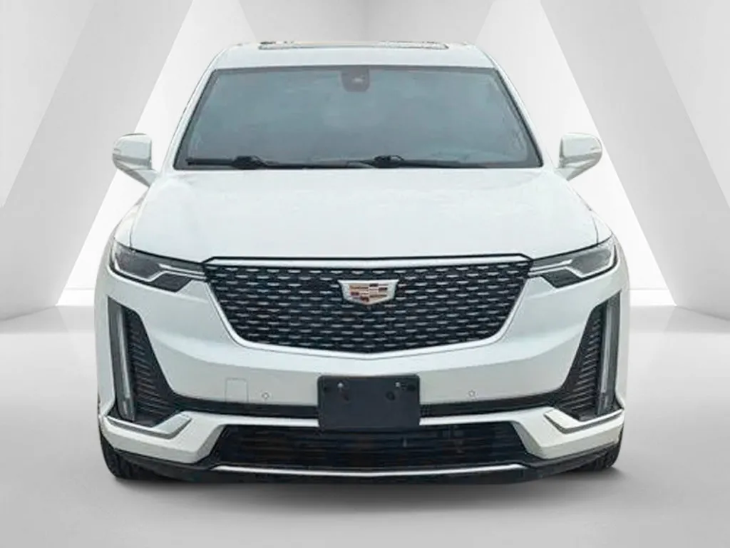 Cadillac XT6 photo 2