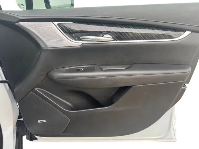 Cadillac XT6 photo 16