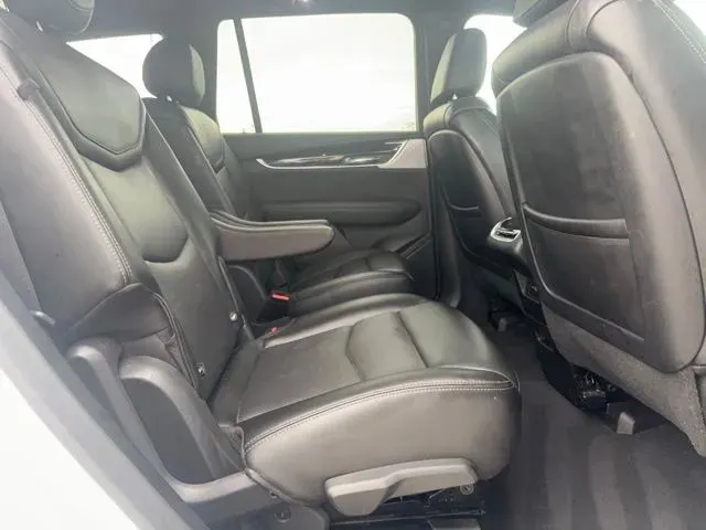 Cadillac XT6 photo 17