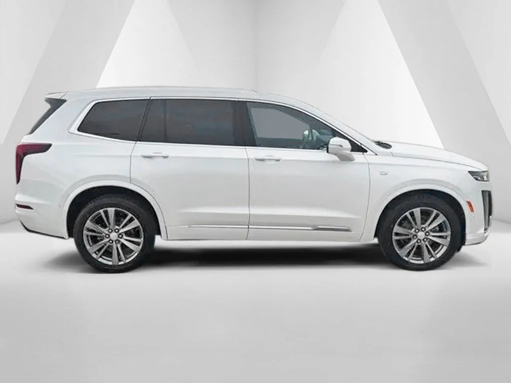 Cadillac XT6 photo 8