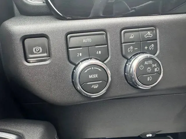 GMC Sierra photo 23