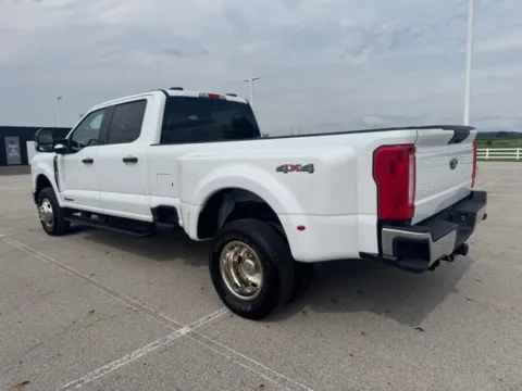 More photos of 2023 Ford F-350SD at Braden Cadillac GMC, OH